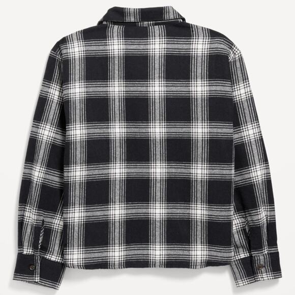 Old Navy black plaid Cropped Long Sleeve
Plaid Pocket Flannel Shirt - Picture 3 of 10